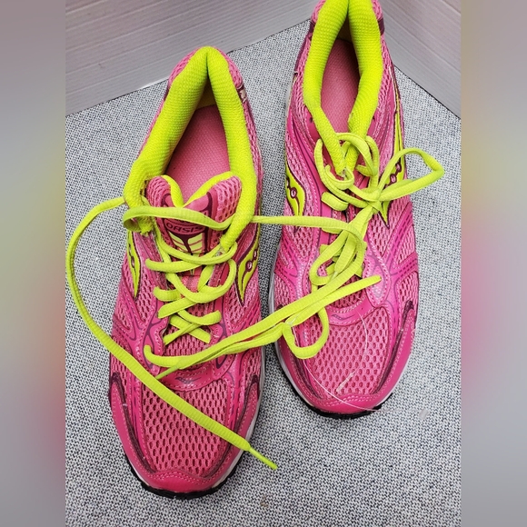 Saucony Women’s Hot Pink with Neon Yellow Athletic Running Shoes 9.5 - Picture 4 of 13